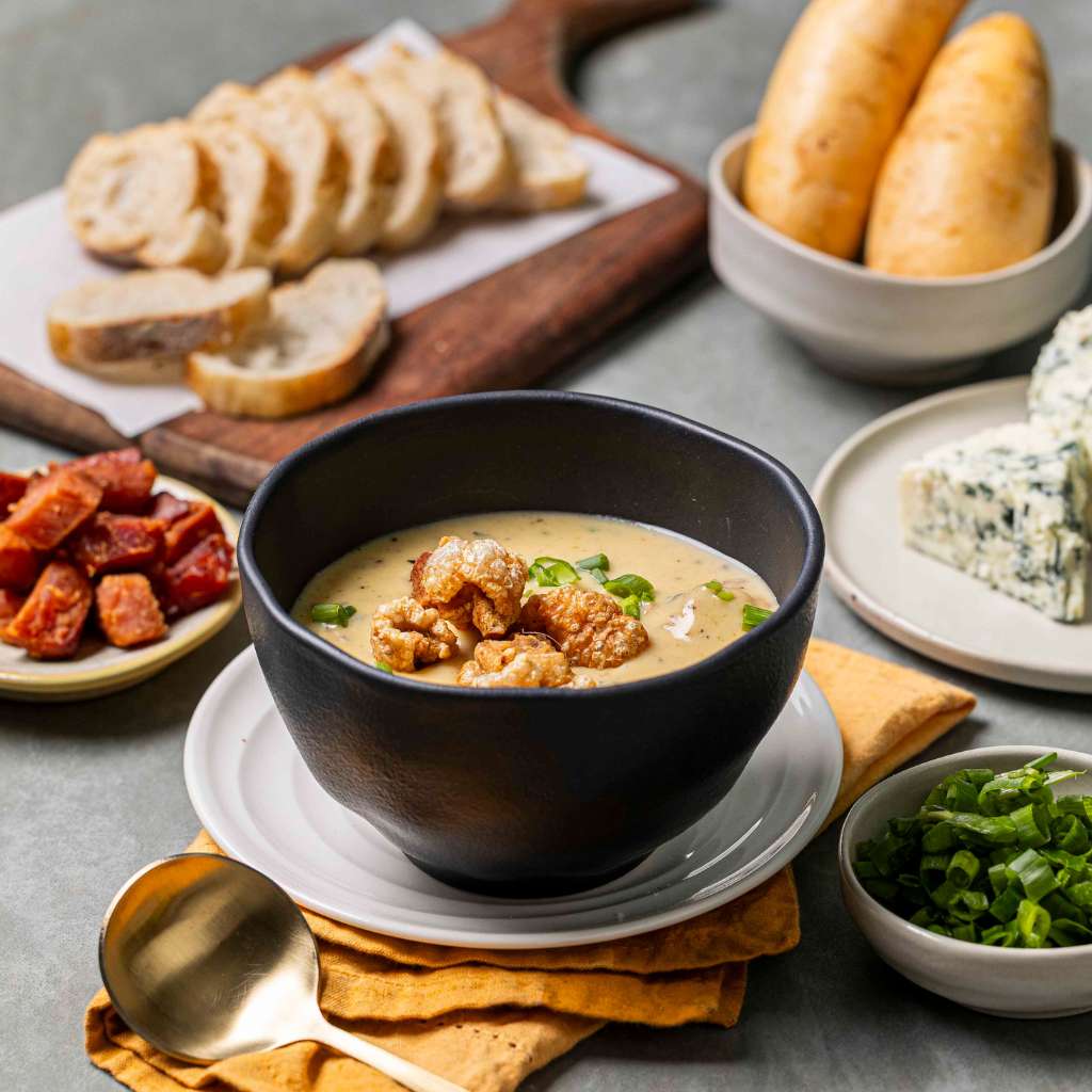 Caldo de Baroa com Gorgonzola e Bacon