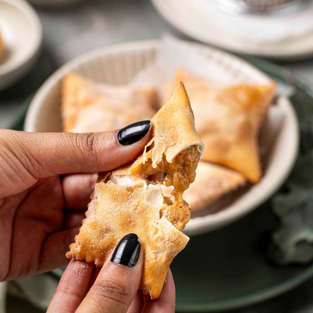 Mini Pastel Frito de Banana com Doce de Leite
