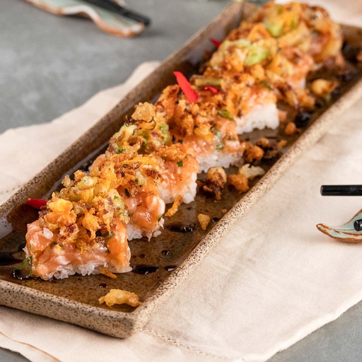 [109728] Batera de Salmão Trufado com Tempura de Legumes
